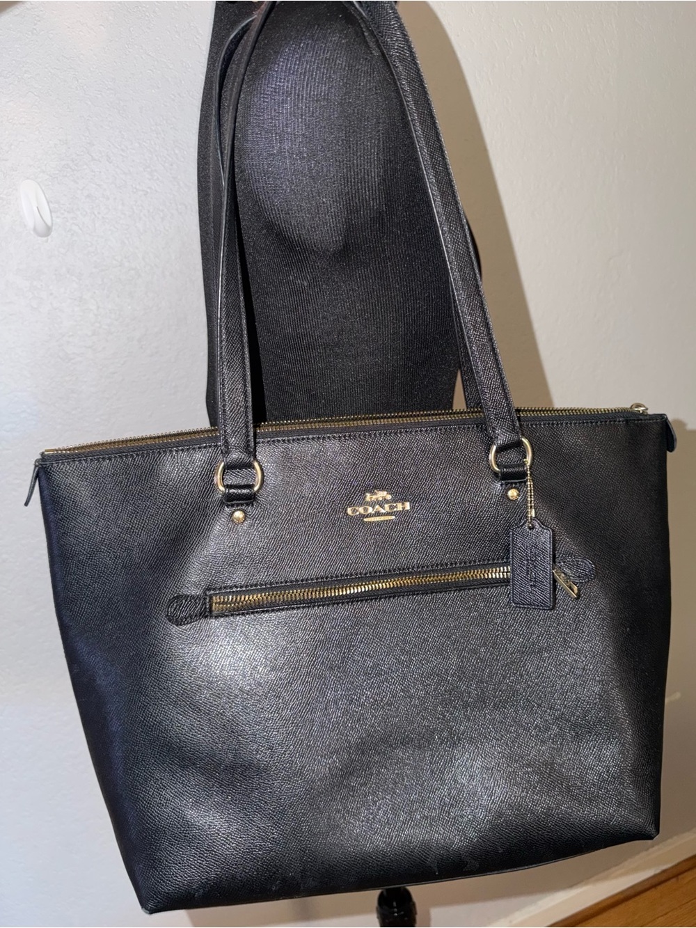 COACH Gallery Tote Shoulder Bag Black Crossgrain Leather w/ Gold Hardware F79608